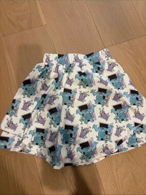 NWT The Magic Box Disney
Women’s skort - Monsters Inc